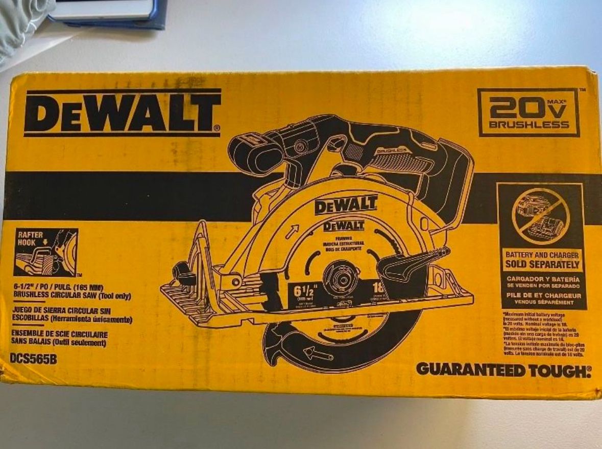 DEWALT 20V MAX Circular Saw DCS565B (TOOL ONLY)