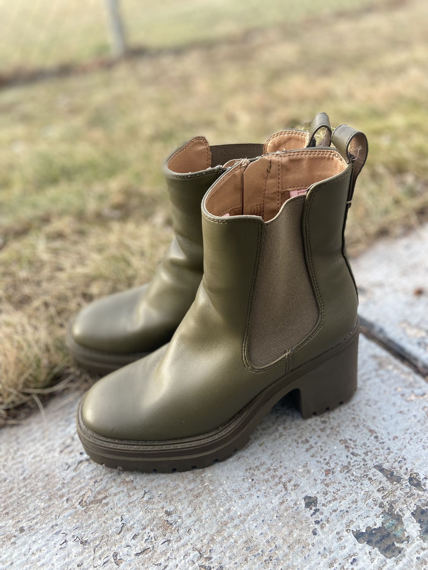Sam & Libby Chunky Moss Green Zip-up Boots (6)