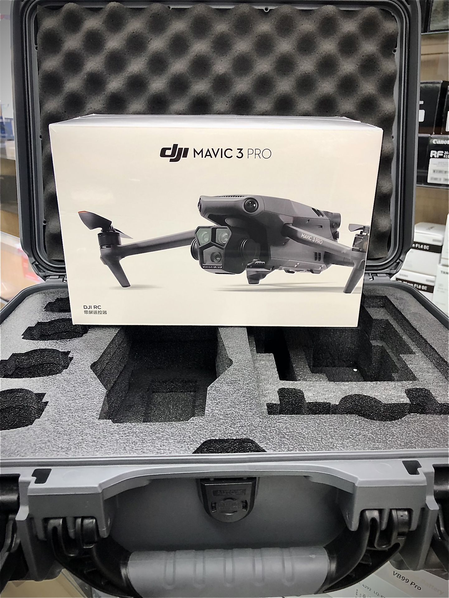 DJI Mavic 3 Pro Drone with DJI RC With NANUK 925 Hard Traveling Case