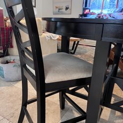 Hard Wood Table And 4 Chairs.