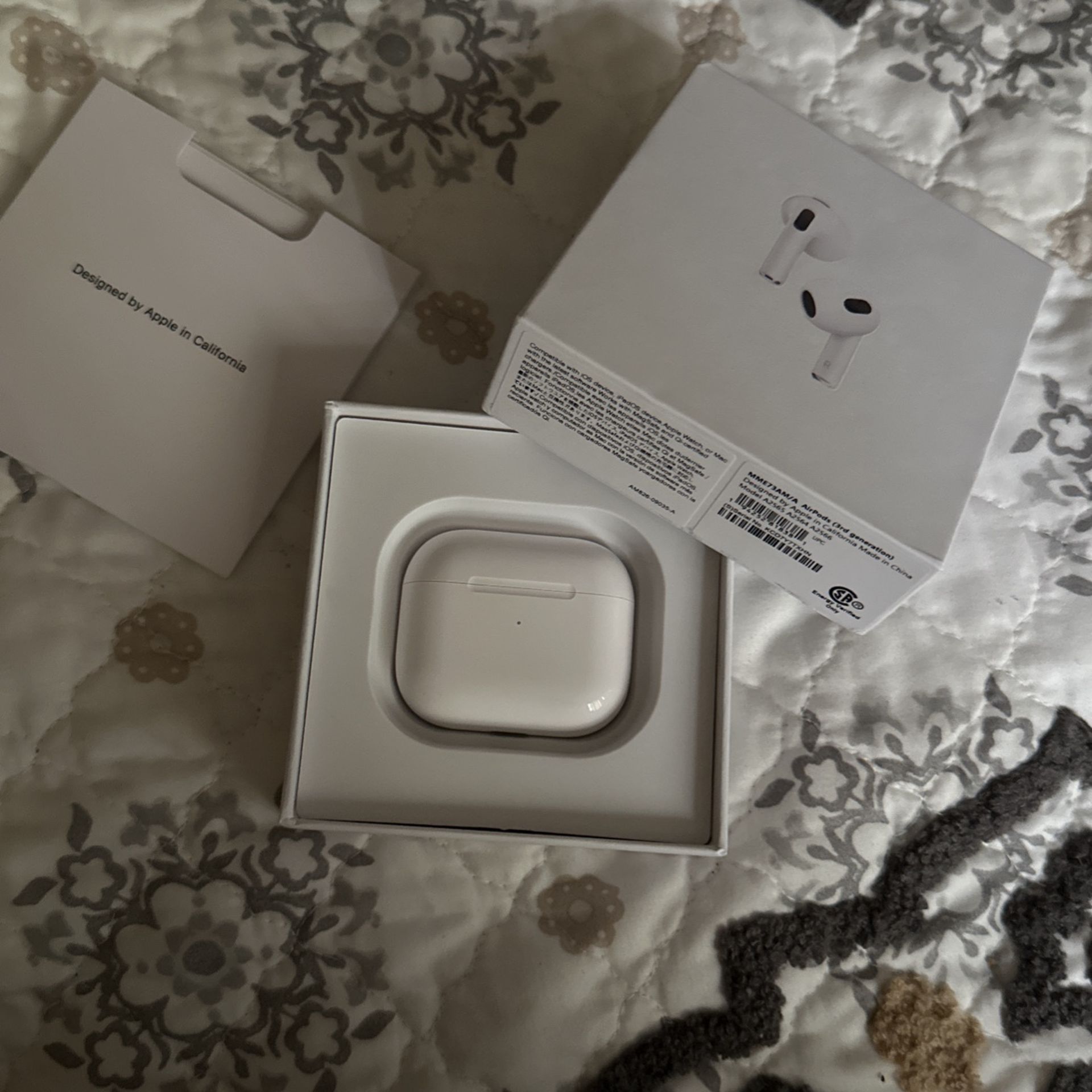 Selling AirPods!!brand New