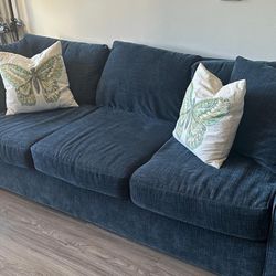 Macy’s Couch For Sale