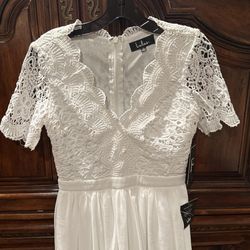 So Gorgeous White Dress For All The Occasion Size A Small
