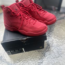 Gym Red Jordan Size 5.5Y 7.5 Woman