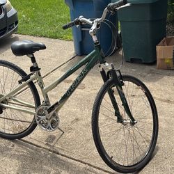 TREK multi track 7200 bicycle