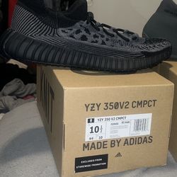 Yeezy 350 V2 