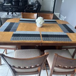 Beautiful High Dinning Table Set With 6 Chairs 
