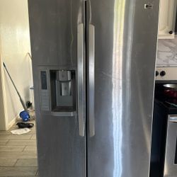 Lg Fridge Need Gone By Tomorrow