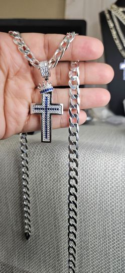 Cadena cubana  y dije de cruz