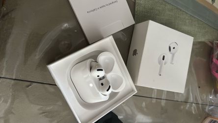 Apple AirPods 4 Wireless Earbuds, Bluetooth Headphones, with Active Noise Cancellation, Adaptive, Transparency Mode, Personalized Spatial Audio, USB-C