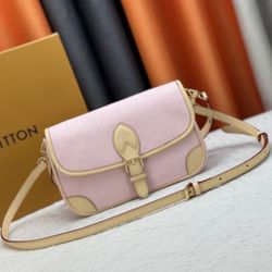 Women's Luxury Pink Crossbody Bag Handbags