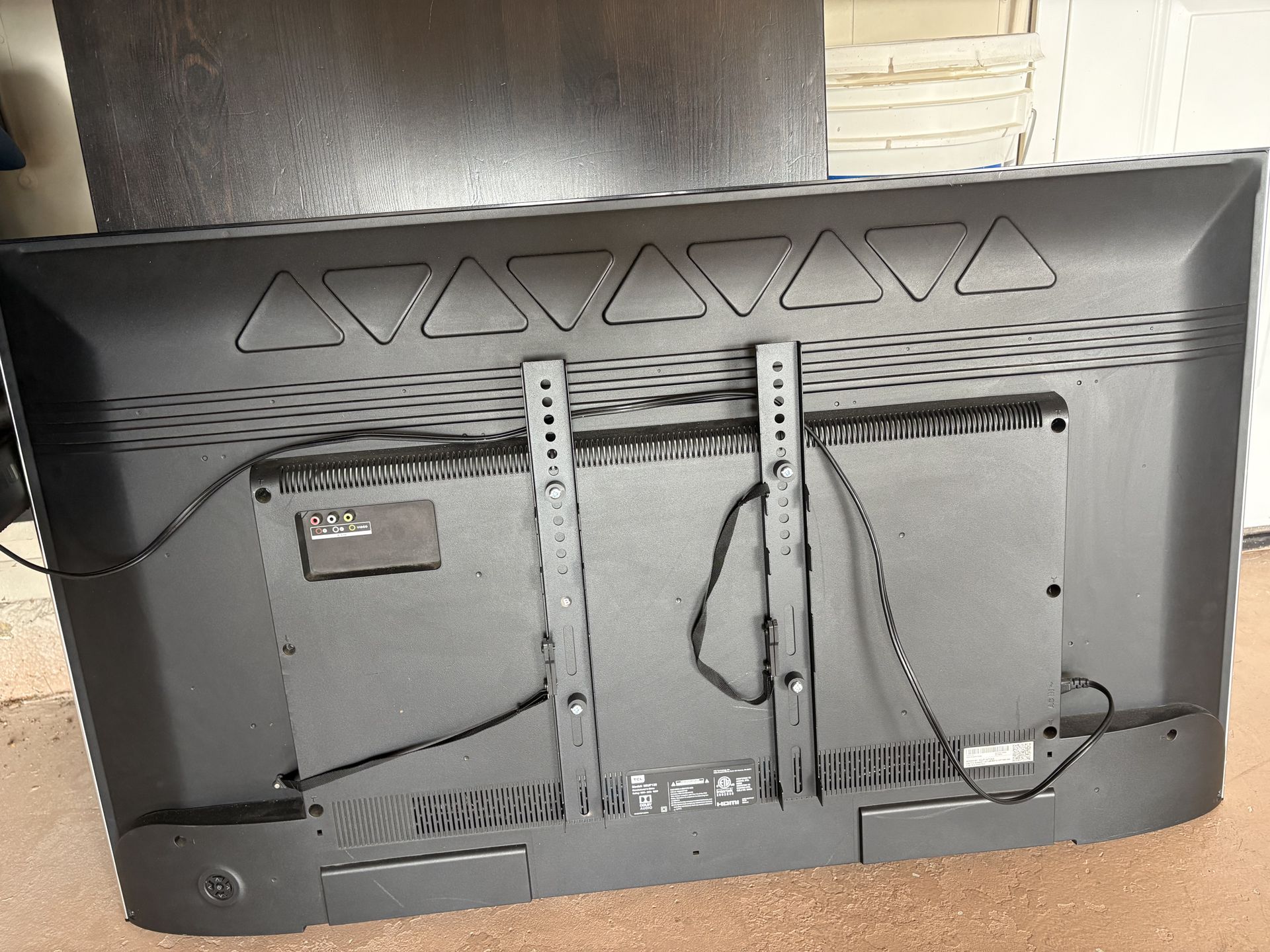 TCL 50” TV with wall mount