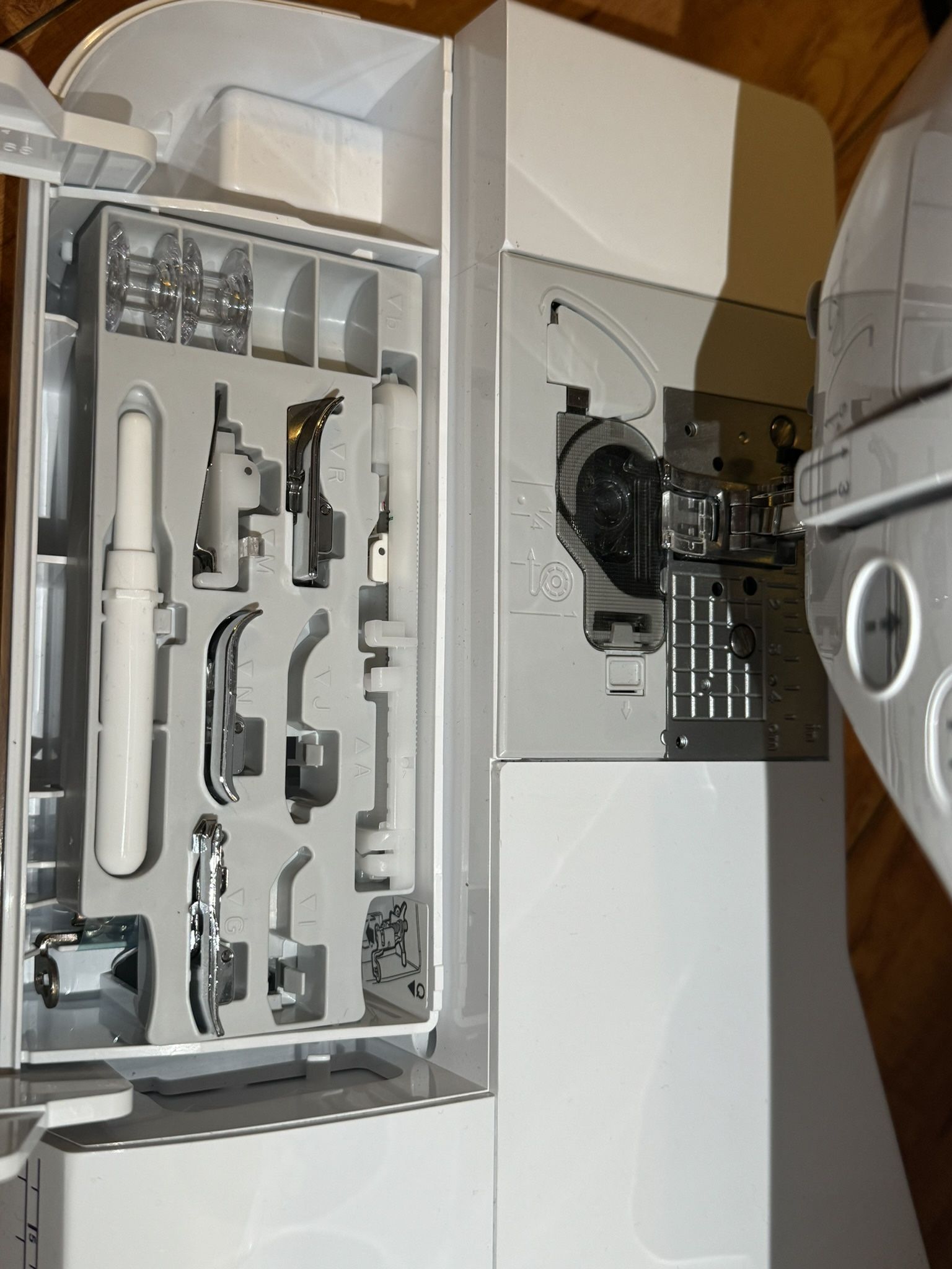 Brother SE1900 Sewing & Embroidery Machine for Sale in Los Angeles, CA