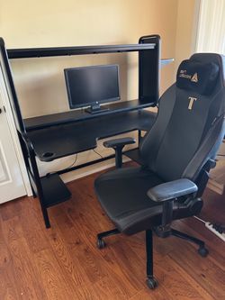 Ikea Fredde gaming desk