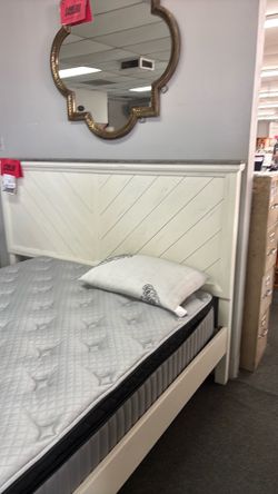East king bed