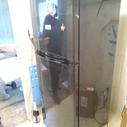  refrigerator. (4ft And 10in)