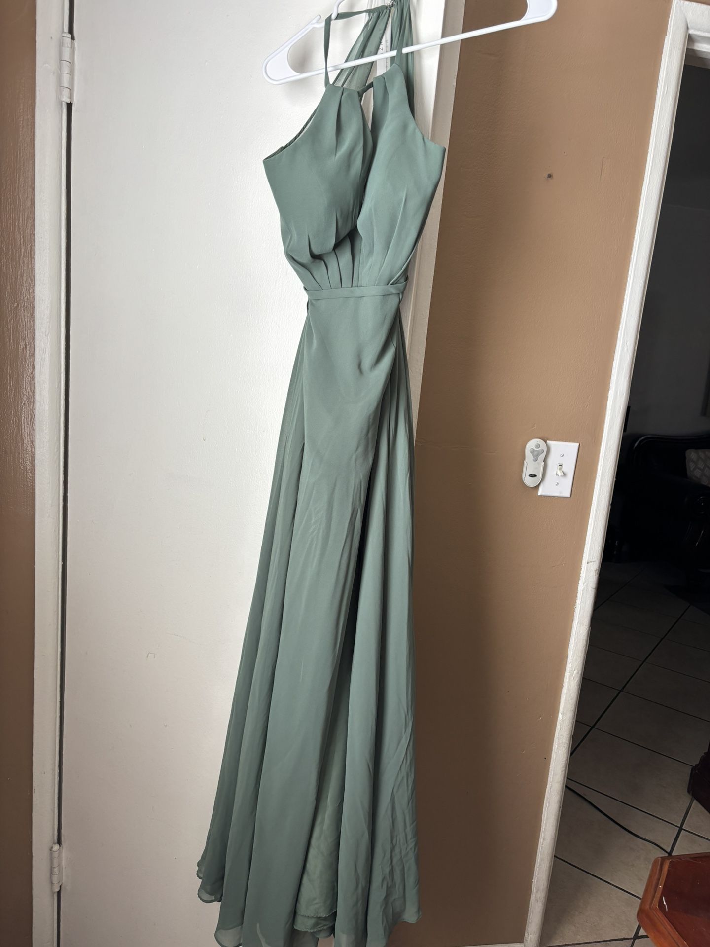 Azazie Eucalyptus Chiffon Bridesmaid Dress Size 4 Azazie Eucalyptus Chiffon Bridesmaid Dress Size 4