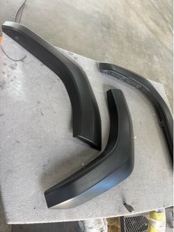 2025 Toyota 4-Runner TRD Off-Road Rear Quarter Panel Flares and Front Right Fender Flare