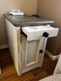 End Table - Farmhouse style