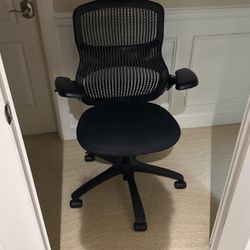 Knoll Generation Chair