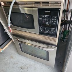 GE MICROWAVE/OVEN COMBO