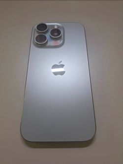 Iphone 16 pro (unlocked)