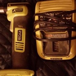 Ryobi Auto Hammer 12V Tool+ Battery Charger