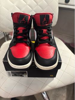 Air Jordan 1 Mid
