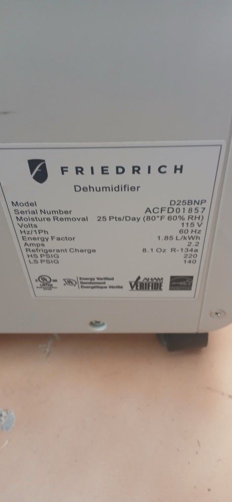Dehumidifier 