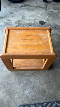 Free side table