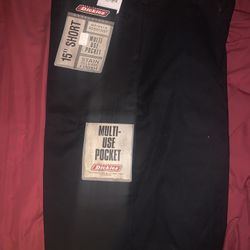 Dickies Shorts 32” NWT