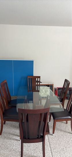 Modern 7-Piece Glass Top Dining Table Set – 6 Chairs – Excellent Condition