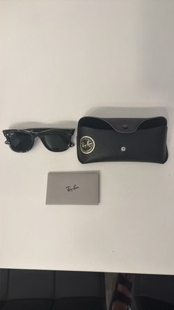 Ray-Ban Wayfarer Reverse (RBR0502S) Sunglasses with Case