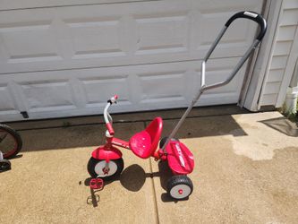 Toddler Tricycle w/ Steering Handle