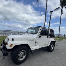Jeep Wrangler Sahara Año 2000