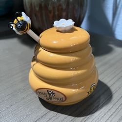 Honey Miel Mini Ceramic Beehive Jar Pot with Lid and Wood Bumble Bee Dipper