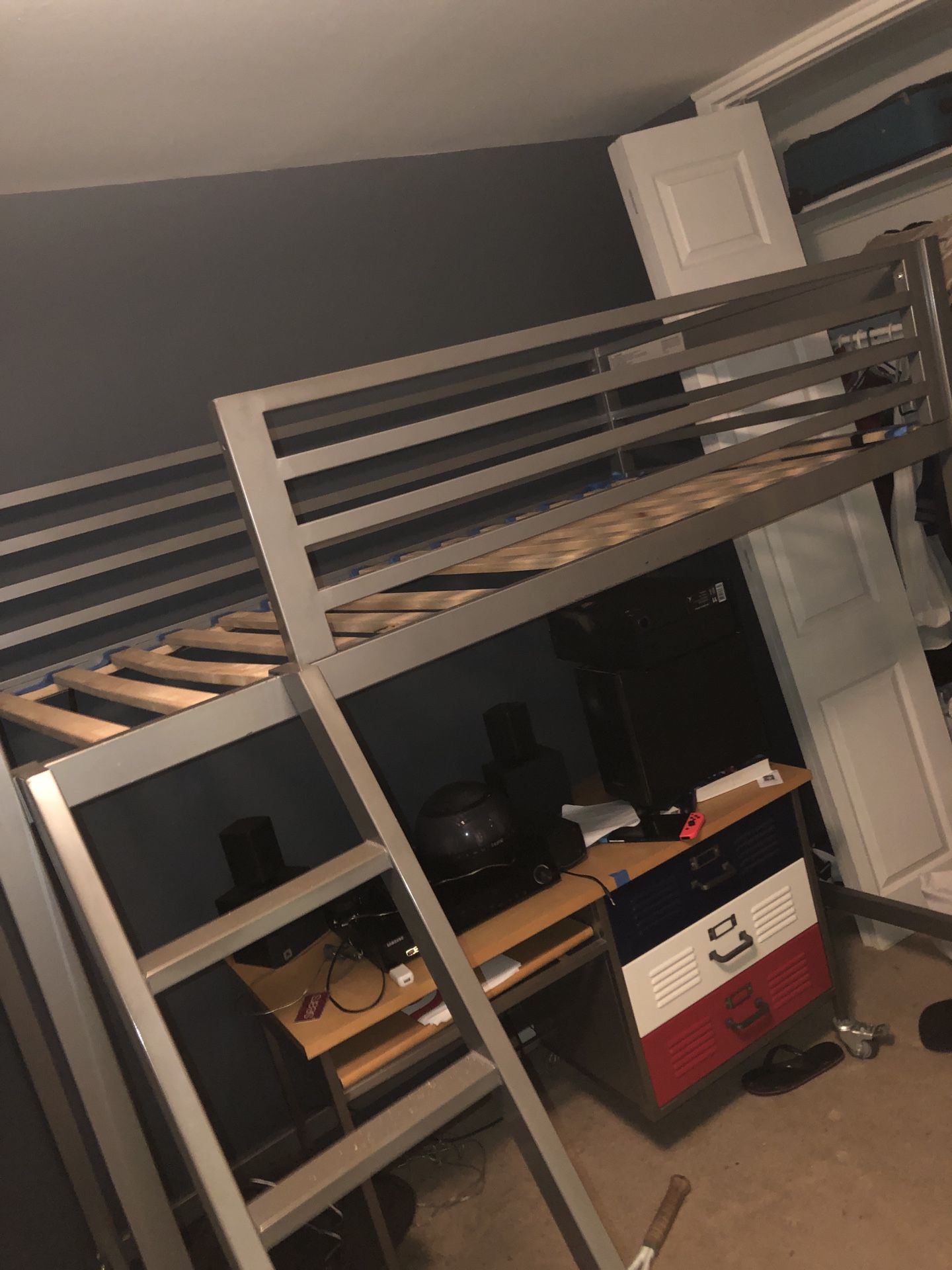 Full size bunk bed