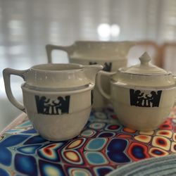 Uranium glaze Halls Superior Sillhouette Creamer Set 