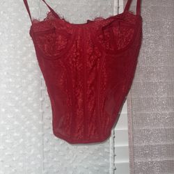 Trendy red urban outfitters top