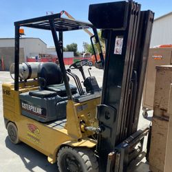 Quad Mast CAT Forklift 6,000lb