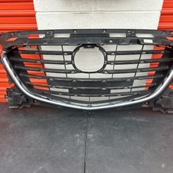 2017-2018 MAZDA 3 SPORT GRILLE UPPER FRONT CENTER GRILL OEM 