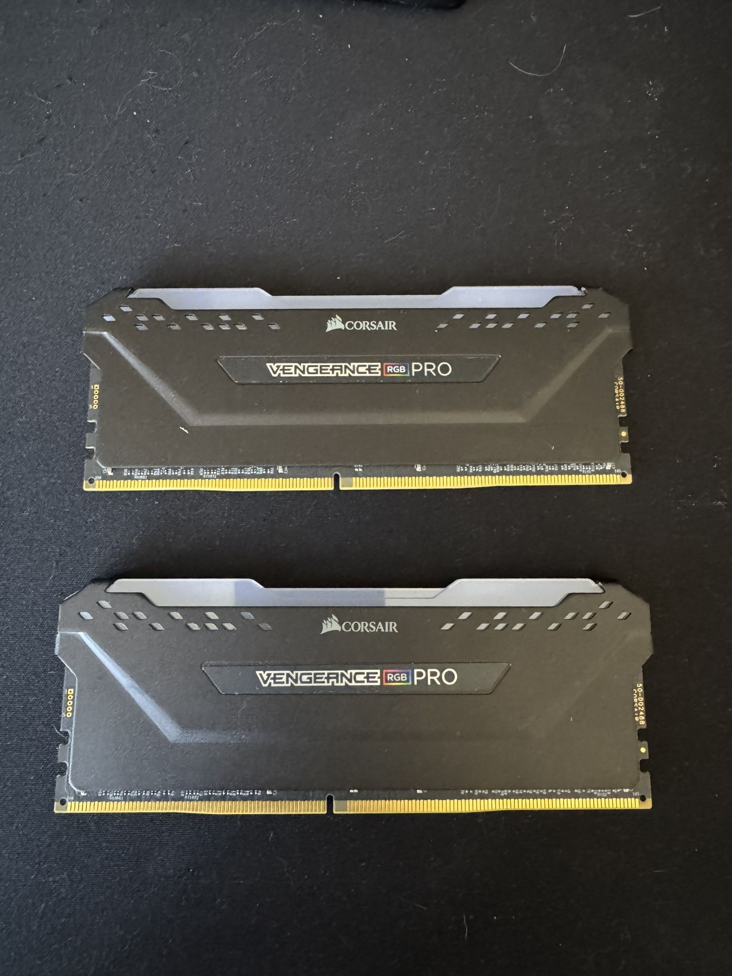 CORSAIR 32GB RGB PRO RAM (2x16GB)