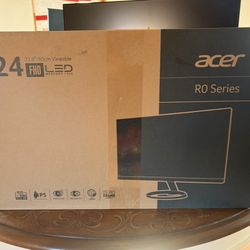 Monitors (2) Acer