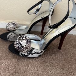 Guess By Marciano Women’s Heels Size 7