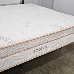 LIKE NEW! Saatva Classic Firm King Mattress - Delivery Available