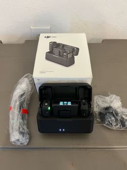 DJI Mic Wireless Microphone System (2 TX + 1 RX + Charging Case) Complete