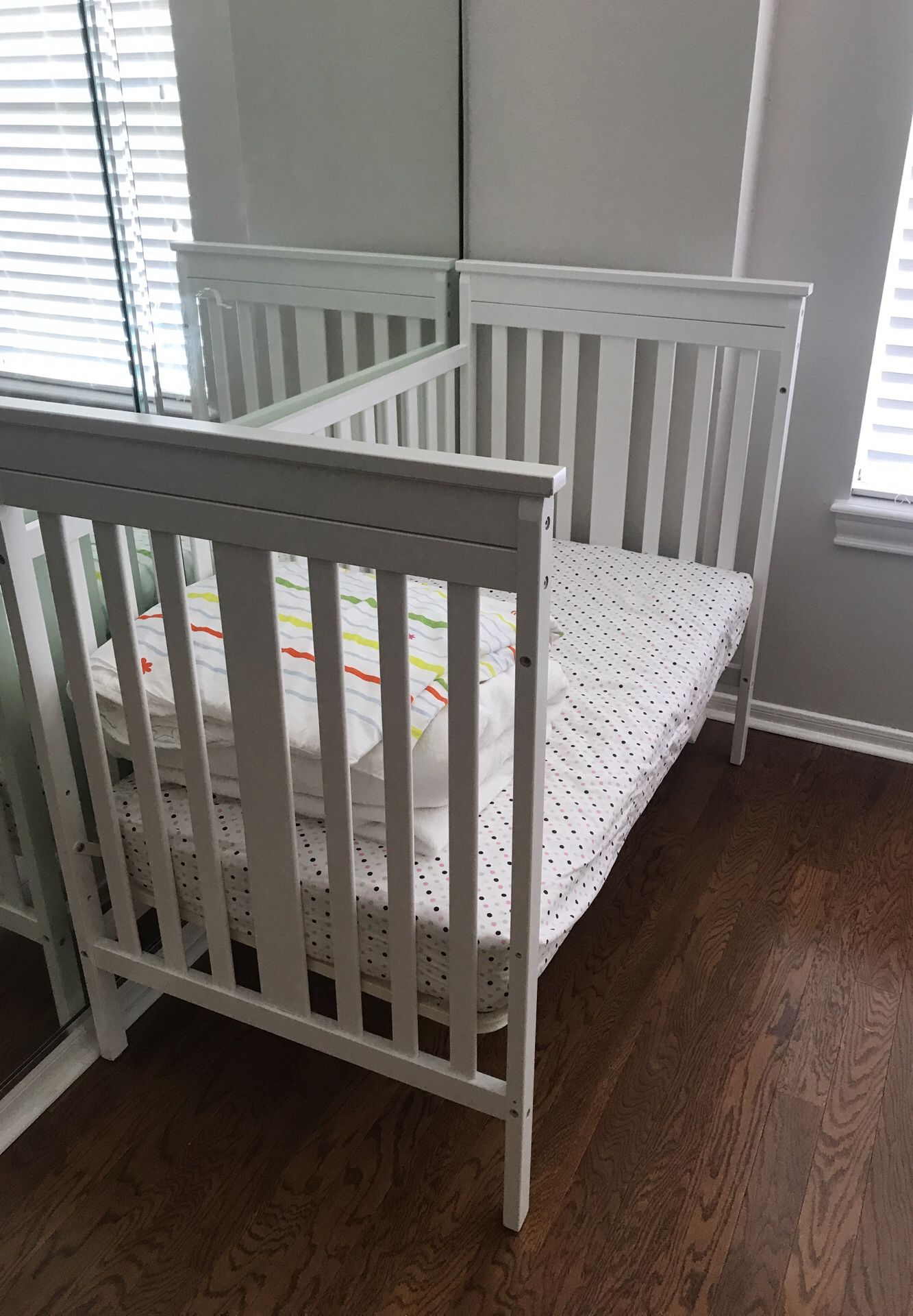 Baby Crib bed with mattress