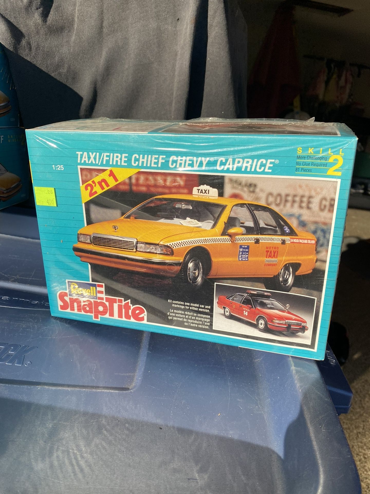 Revell Taxi Fire Chief 1:25 Model Kit