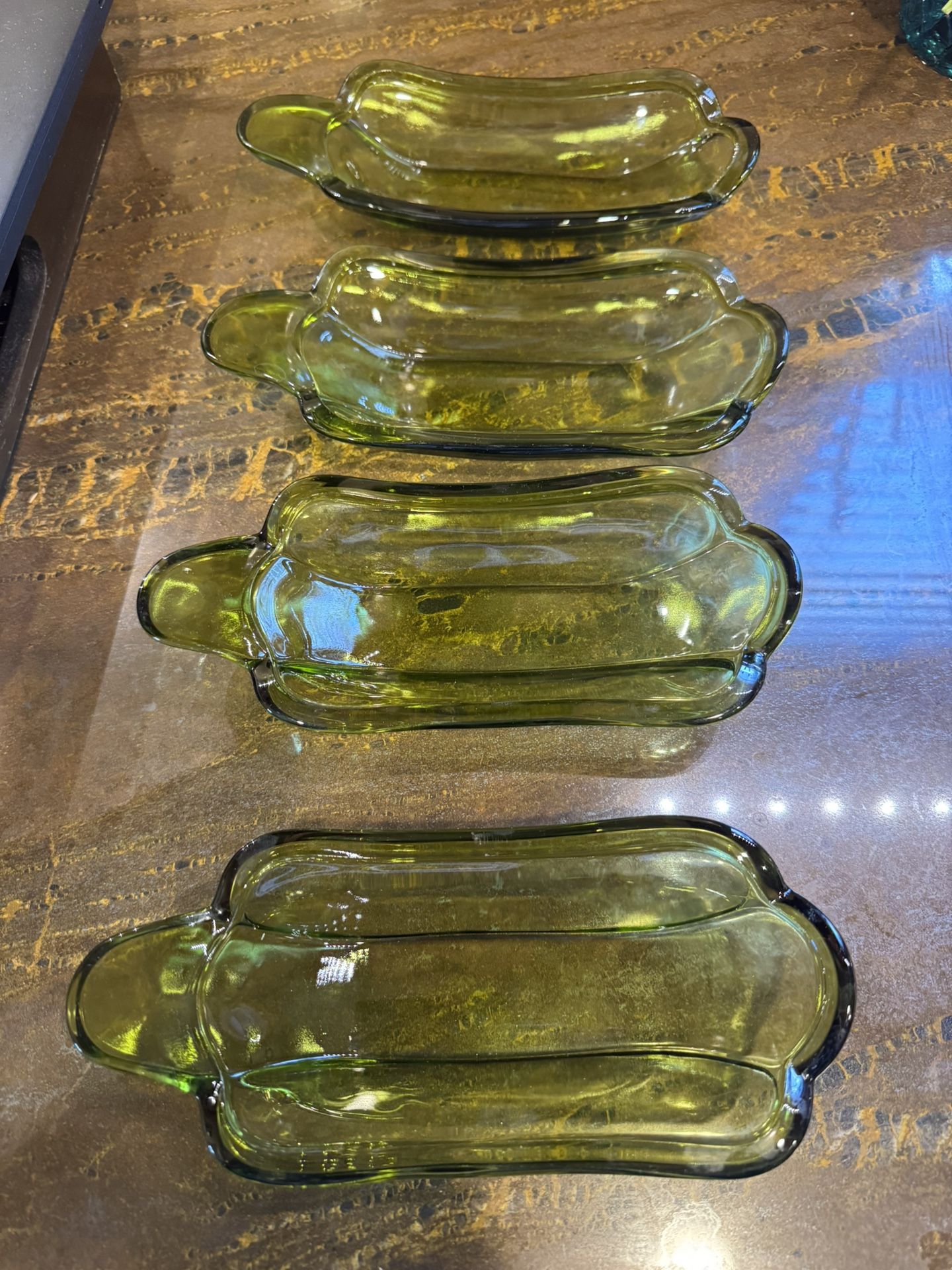 Set of 4 Vintage Indiana Glass Avocado Green Banana Split Dishes