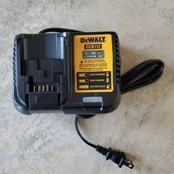 New Dewalt 12-Volt/20-Volt MAX Lithium-Ion Battery Charger